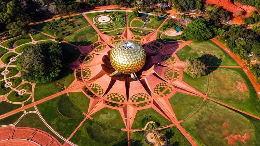 Chennai to Pondicherry One Day Tour Package, Pondicherry one day trip from Chennai, Chennai to Pondicherry sightseeing tour, best Pondicherry tour package, guided Pondicherry tour, affordable Pondicherry trip, Chennai to Pondicherry travel package, Pondicherry beach tour, Chennai to Pondicherry cab package, Aurobindo Ashram visit, one day Pondicherry excursion, Chennai to Pondicherry cultural tour