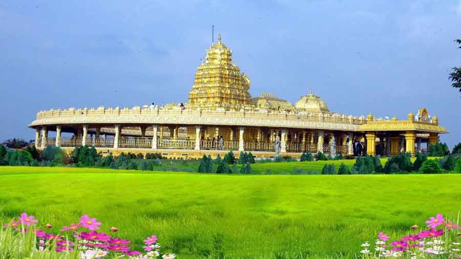 Chennai to Vellore One Day Tour Package, Vellore one day trip from Chennai, Chennai to Vellore sightseeing tour, best Vellore tour package, guided Vellore tour, affordable Vellore trip, Chennai to Vellore travel package, Vellore temple tour, Chennai to Vellore cab package, Vellore Fort visit, one day Vellore heritage tour, Chennai to Vellore cultural tour